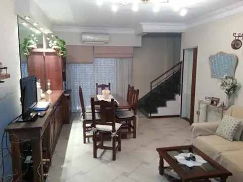 Depto Tipo Casa en Venta 35 años