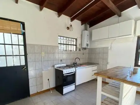 VENDO. Casa en calle Concejal Veiga. Concordia, ER.