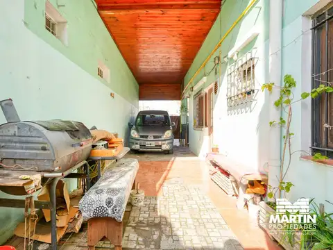 Casa multifamiliar en venta en San Isidro 2/3 viviendas   galpón