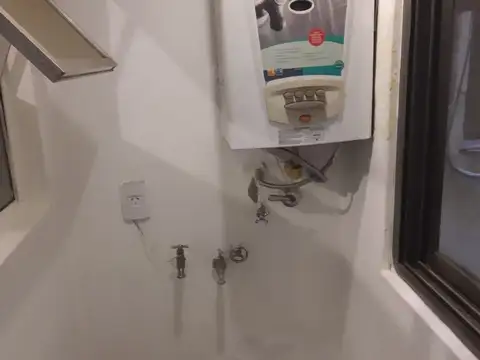 DEPARTAMENTO DE DOS AMBIENTES. EXCELENTE UBICACIÓN