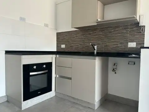Departamento Alquiler 2 amb con Balcón.