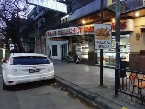 Avenida Gaona y Gualeguaychú