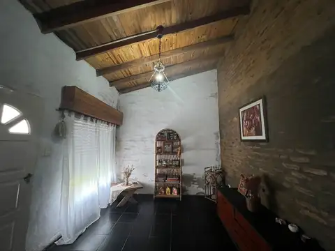 Casa 4 ambientes con 1 baño