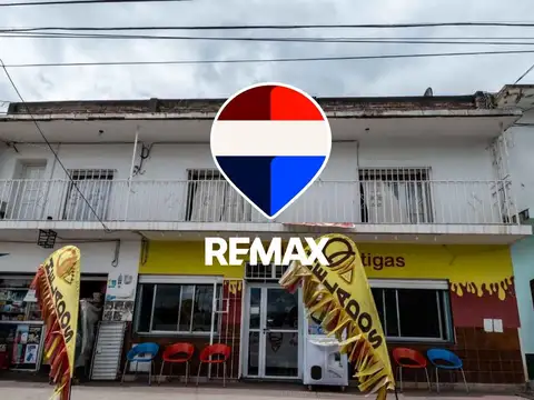 CASA EN VENTA CON LOCALES SOBRE AV. ARTIGAS