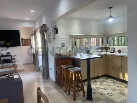 Casa 3 ambientes con 1 baño