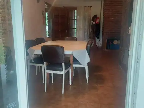 Casa 4 ambientes con 1 baño