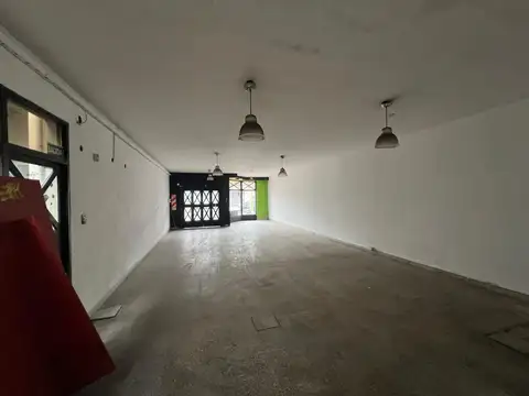 Avenida Horacio Cestino 400, Piso pb