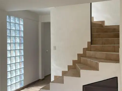 Casa en Alquiler en Ituzaingo Sur, $ 800.000