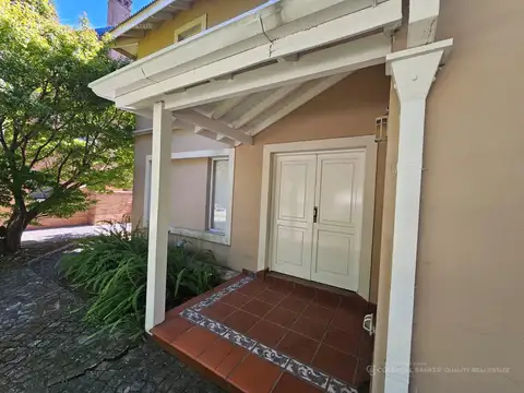 Casa 6 ambientes con 3 baños