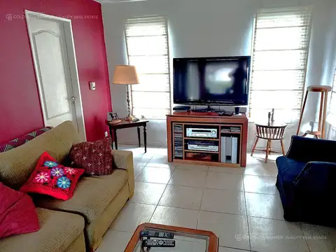 Casa en Venta con 4 cocheras