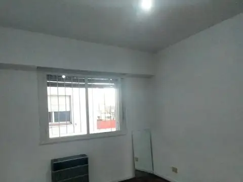 DEPARTAMENTO 3 AMBIENTES. FRENTE