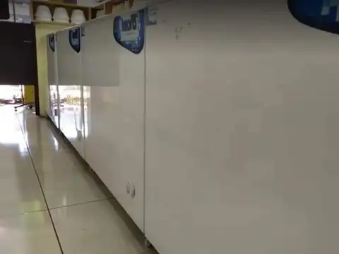 FONDO DE COMERCIO - LOCAL HELADERÍA,  EXCELENTE UBICACIÓN 