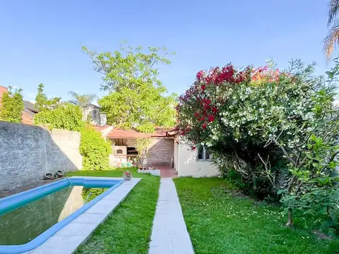Casa 4 ambientes con pileta  - Unanué 6300, Villa Lugano, Cap. Fed.