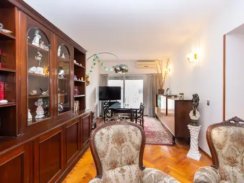 VENTA, DEPARTAMENTO 4 AMBIENTES C/BAICON AL FRENTE
