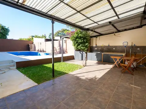 Casa en Venta con 1 cochera