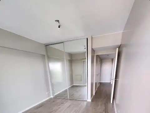 Departamento en Venta en Vicente Lopez Vias / Rio, USD 275.000
