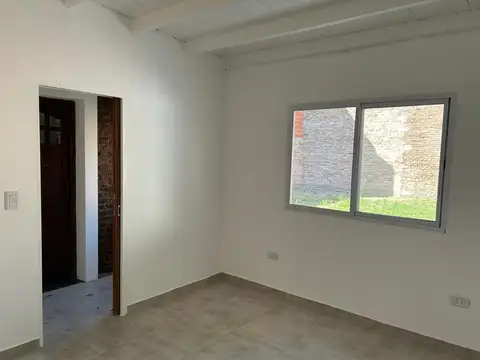 Departamento tipo casa PH 2 ambientes con patio amplio