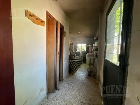 Casa 5 ambientes con 2 baños