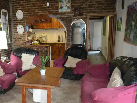 Gobernador Guillermo Udaondo 1200, Piso 0