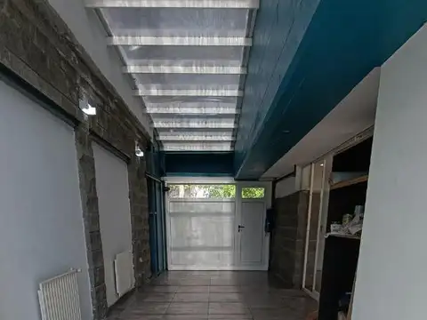 Casa en Alquiler Temporal con 2 cocheras