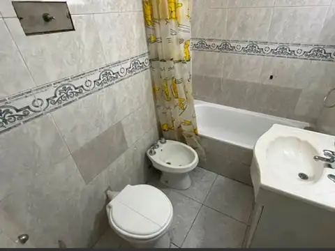 Depto Tipo Casa 2 ambientes con 1 baño