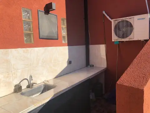 "Casa con Pileta, Hidromasaje y Parrilla en Hudson"