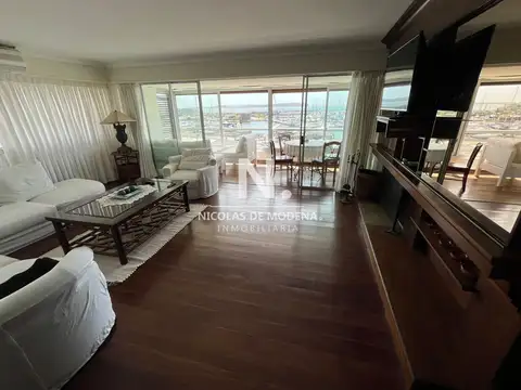 Departamento en Venta en Península, USD 650.000