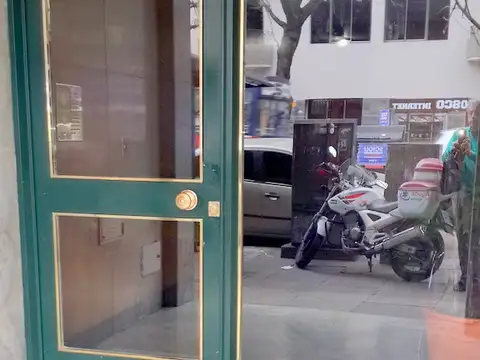 EXCELENTE PUNTO DE LA CIUDAD,  2 AMBIENTES EN MUY BUEN ESTADO, ÙNICA OPORTUNIDAD POR PRECIO y CALIDAD  