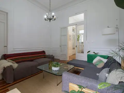 Departamento en Venta de 6 ambientes