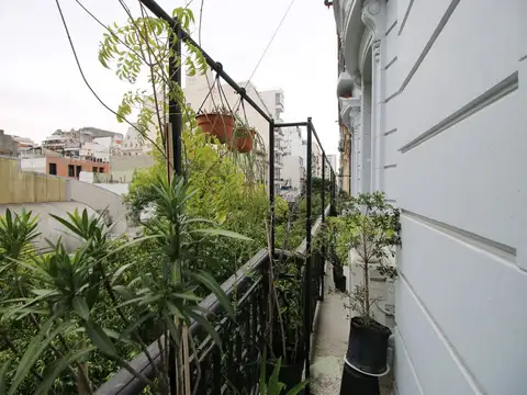 Departamento 6 ambientes con 2 baños