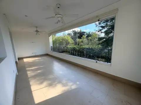 Departamento 4 ambientes con 3 baños