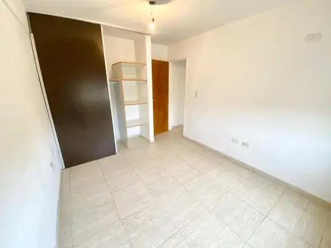 Departamento en Alquiler en Castelar Sur, $ 460.000