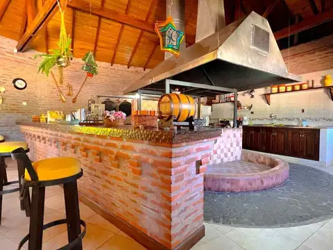 Venta casa 3 amb sobre gran lote en Acantilados