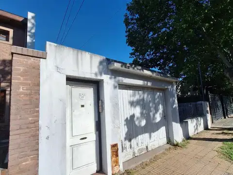 Venta Bernal Oeste. 4 ambientes con terraza.