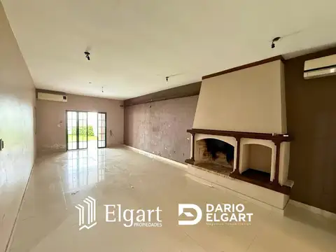 Casa 9 ambientes con 2 baños