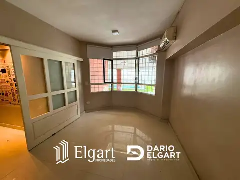 Casa 9 ambientes con 2 baños