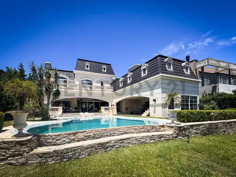 Impecable casa estilo Francés en venta en el exclusivo Barrio El Yacht, Nordelta