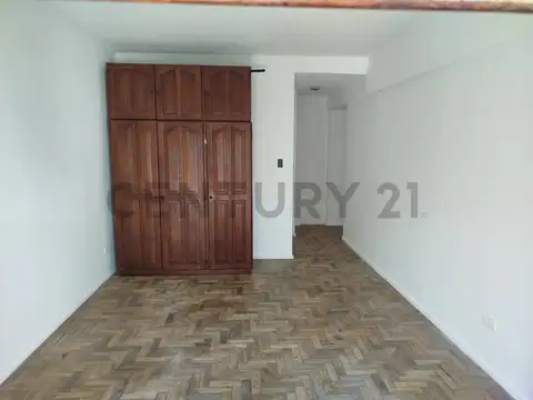 Palermo monoambiente en Alquiler con balcón 7° piso, vista abierta y súper luminoso