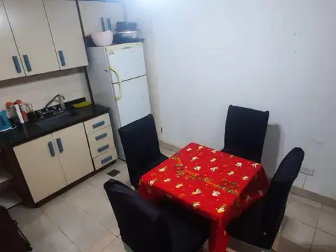 Casa en Alquiler con 2 cocheras