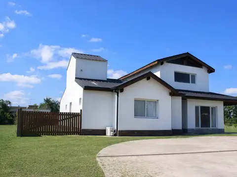 Casa en Alquiler de 3 dormitorios
