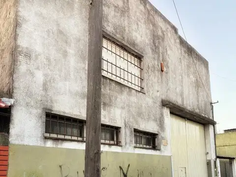 VENTA GALPON EN VALENTIN ALSINA