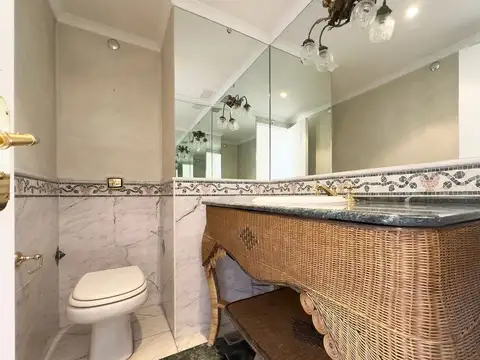 Departamento en Venta con 3 cocheras