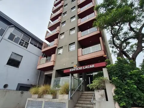 Alquiler Bernal Ctro. 2 amb c/ balcón.