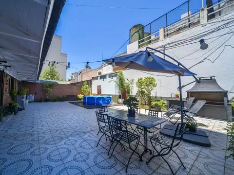 VENTA/PERMUTA - Departamento  de 4 Dormitorios, Gran Patio Exclusivo y 2 Cocheras - Centro, Rosario