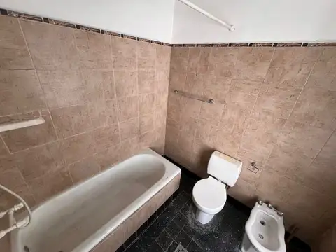 Depto Tipo Casa en Venta 60 años