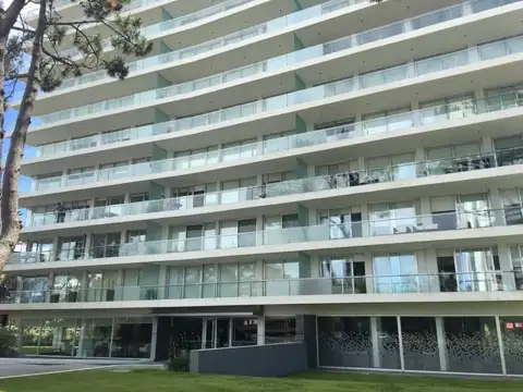 Edificio Be Punta (Avda Roosevelt  y Florianópolis)