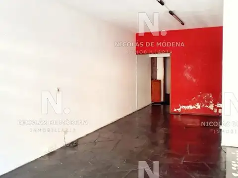 Local en zona de la Península.