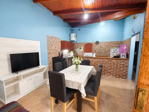 VENTA CASA 5 AMB EN V. DEL PINO  COCHERA Y JARDIN