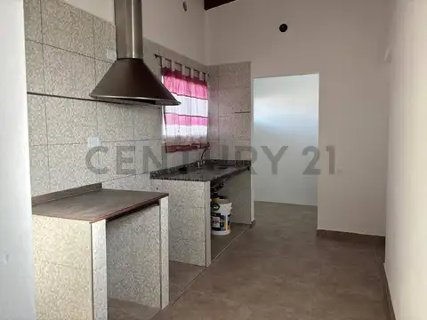 Casa 2 ambientes con 1 baño