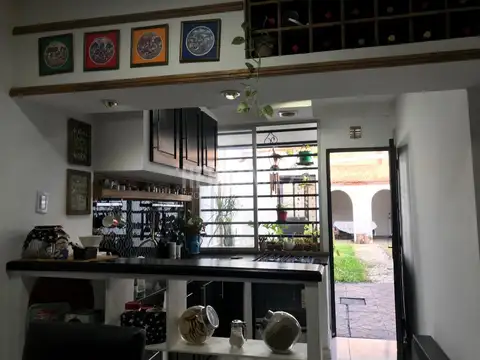 Casa 5 ambientes con 4 baños